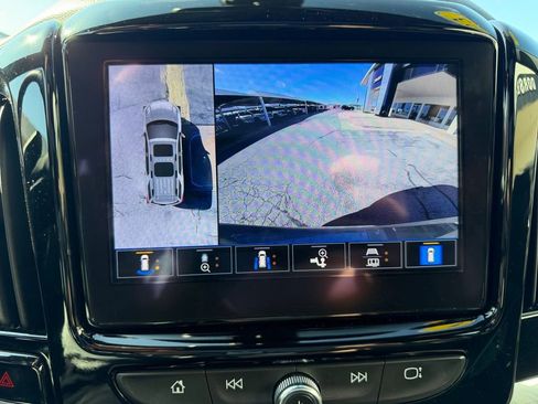 Used 2023 Chevrolet Traverse Premier AWD/4WD image 16