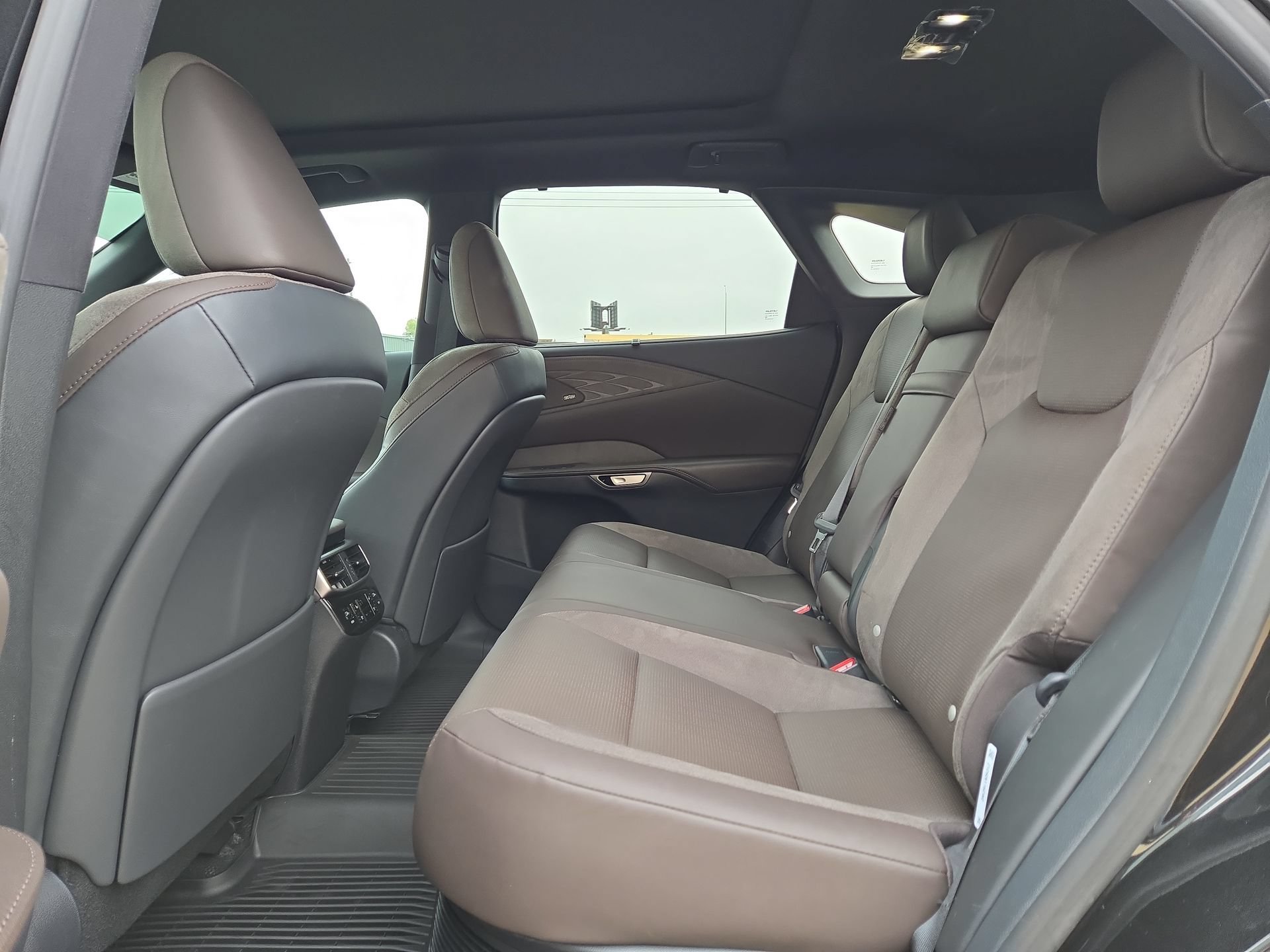 Used 2026 Lexus RX 350 w/ Convenience Package AWD/4WD image 13