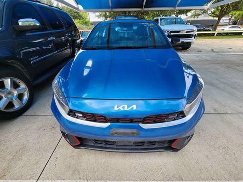 Used 2022 Kia Forte GT-Line w/ GT-Line Premium Package FWD image 2