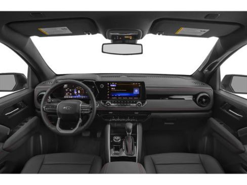 Used 2024 Chevrolet Colorado Z71 w/ Z71 Convenience Package 2 AWD/4WD image 5