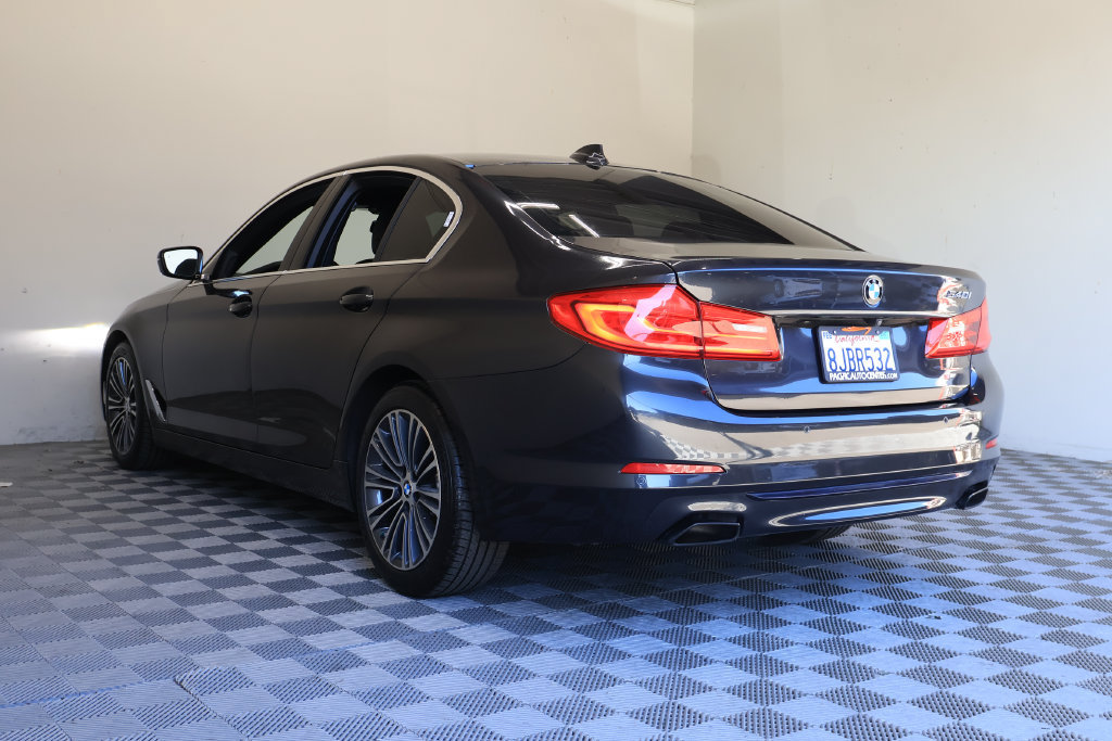 Used 2019 BMW 540i w/ Convenience Package RWD image 13