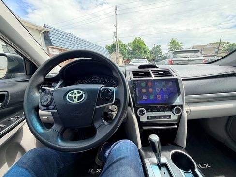 Used 2014 Toyota Camry LE FWD image 3
