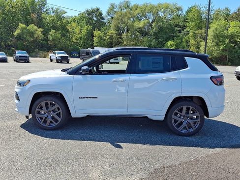 New 2025 Jeep Compass Limited w/ High Altitude Package image 5