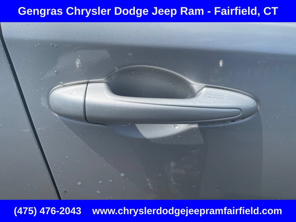 Used 2015 Toyota RAV4 Limited AWD/4WD image 15