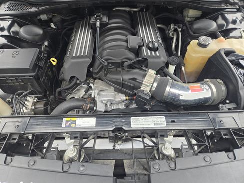 Used 2014 Dodge Challenger SRT8 image 31