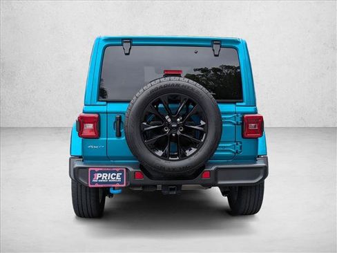 Used 2024 Jeep Wrangler Unlimited Sahara w/ Technology Group AWD/4WD image 7