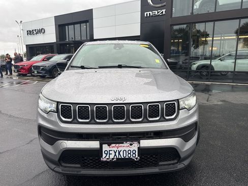 Used 2023 Jeep Compass Sport AWD/4WD image 2