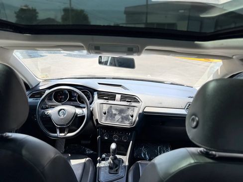 Used 2019 Volkswagen Tiguan SE w/ Panoramic Sunroof Package FWD image 20