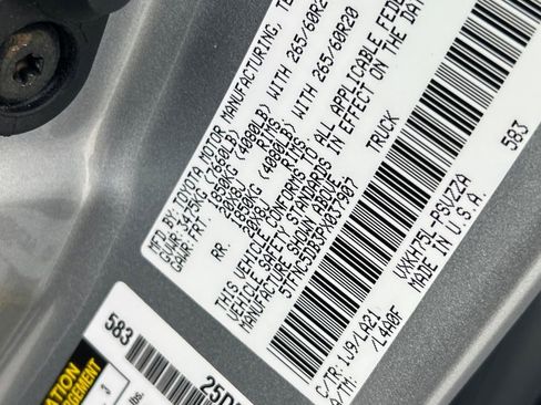 Used 2023 Toyota Tundra Platinum image 27