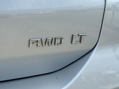 Used 2019 Chevrolet Equinox LT AWD/4WD image 11