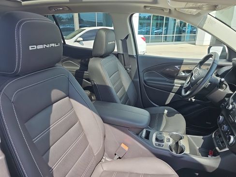 Used 2024 GMC Terrain Denali w/ Denali Premium Package AWD/4WD image 35