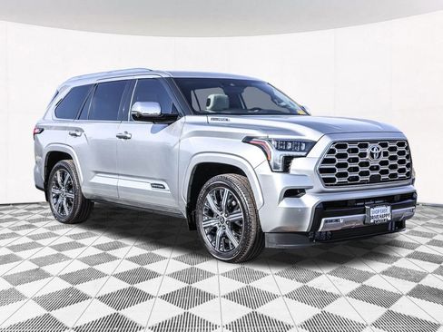 Used 2023 Toyota Sequoia Capstone image 9