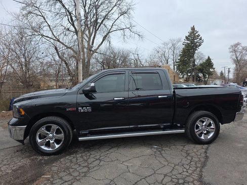 Used 2017 RAM 1500 Big Horn image 3