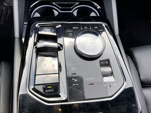 Used 2025 BMW 530i RWD image 31