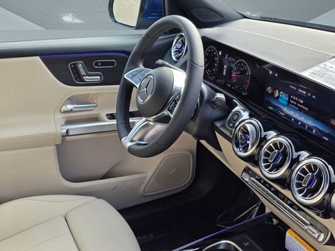 New 2026 Mercedes-Benz GLB 250 4MATIC image 22