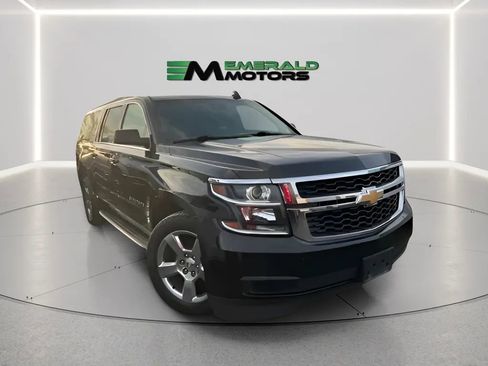 Used 2018 Chevrolet Suburban LT AWD/4WD image 1