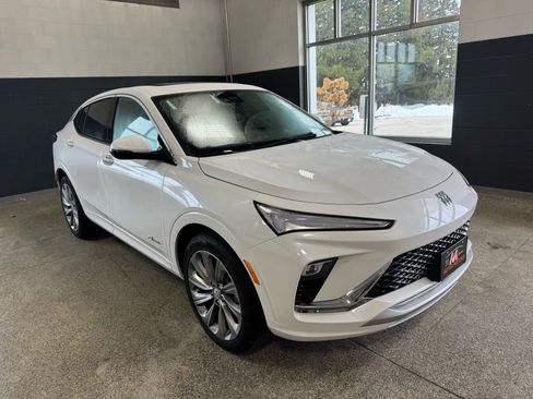 New 2026 Buick Envista Avenir image 3