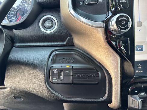 Used 2024 RAM 2500 Laramie w/ Safety Group AWD/4WD image 14