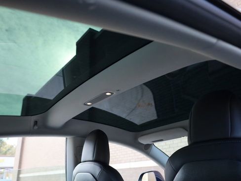 Used 2018 Tesla Model 3 Long Range image 22