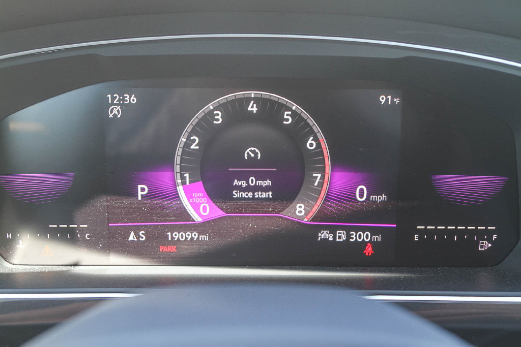 Used 2024 Volkswagen Tiguan SE R-Line FWD image 19