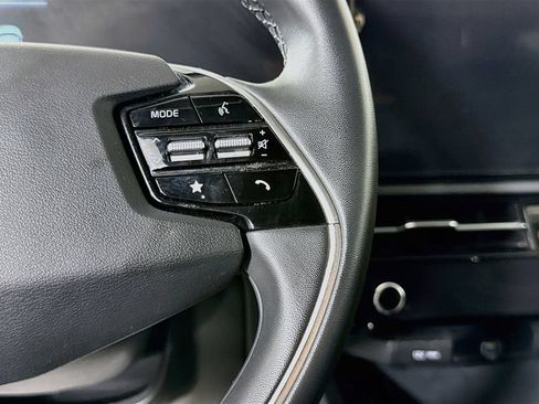 Used 2023 Kia Niro EX FWD image 21