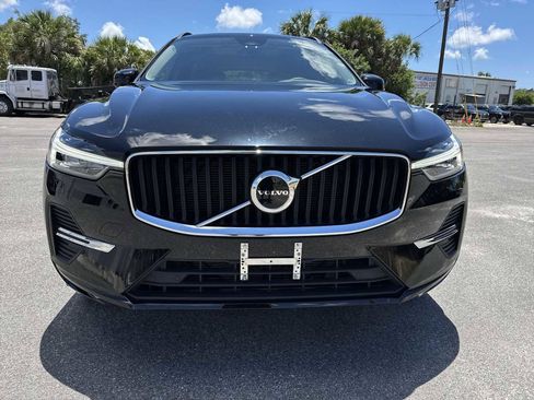 Used 2022 Volvo XC60 B5 Momentum AWD/4WD image 11