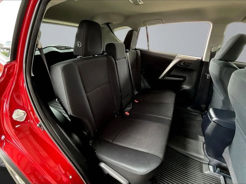 Used 2017 Toyota RAV4 LE image 22