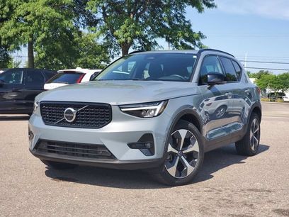 Certified 2023 Volvo XC40 B5 Plus w/ Driver Assist Package