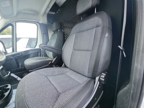 Used 2025 RAM ProMaster 2500 w/ U-Haul Equipment Group FWD image 18