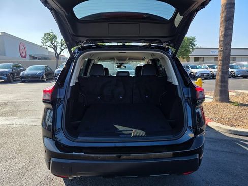 Used 2025 Nissan Rogue SV w/ Rock Creek Premium Package image 11