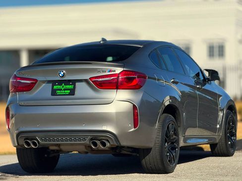 Used 2017 BMW X6 M image 11