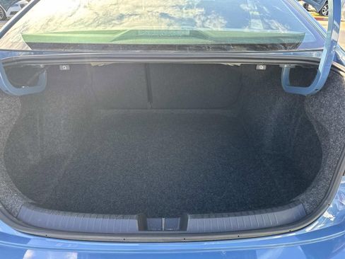 Used 2025 Volkswagen Jetta Sport image 8