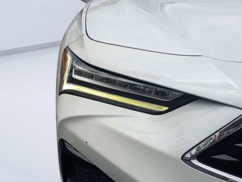 Used 2023 Acura TLX w/ Technology Package FWD image 9