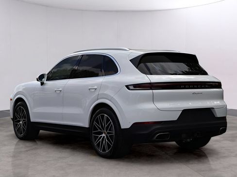 Certified 2024 Porsche Cayenne AWD/4WD image 3