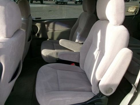 Used 2001 Oldsmobile Silhouette GL image 13