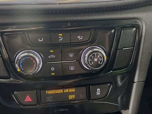 Used 2018 Buick Encore Preferred FWD image 26