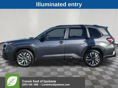 Used 2025 Subaru Forester Touring w/ Popular Package - Touring AWD/4WD image 10