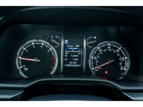 Used 2020 Toyota 4Runner Venture w/ Moonroof Package image 22