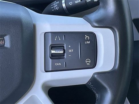 Used 2023 Land Rover Defender 110 S image 13