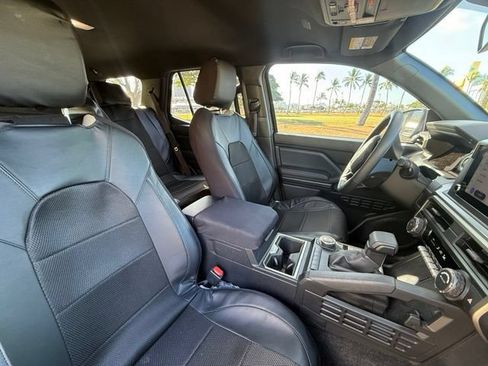 Used 2025 Toyota 4Runner 2WD image 5