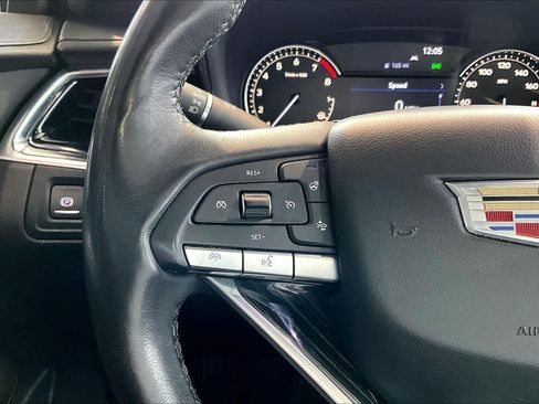 Used 2021 Cadillac XT6 Premium Luxury FWD image 16