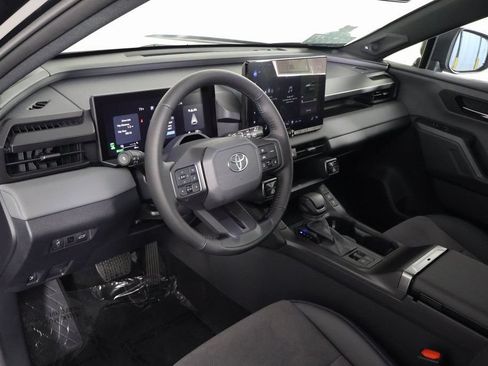 Used 2026 Toyota RAV4 XSE w/ Weather Package AWD/4WD image 7