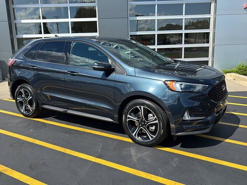 Used 2023 Ford Edge ST AWD/4WD image 2