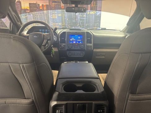 Used 2020 Ford F150 XLT image 17