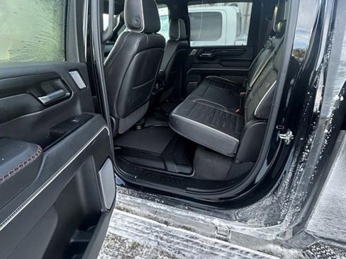 Used 2026 GMC Sierra 2500 AT4X image 7