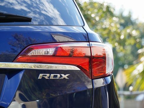 Used 2017 Acura RDX FWD w/ Technology Package image 9