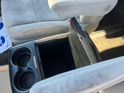 Used 2017 Toyota Sienna LE image 15