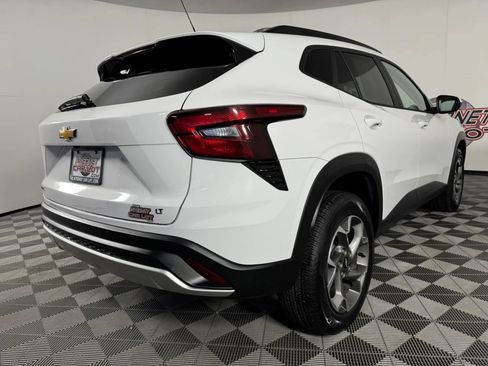 Used 2026 Chevrolet Trax LT FWD image 27