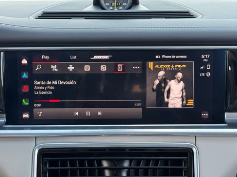 Used 2023 Porsche Panamera 4S w/ Sportdesign Package image 27