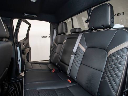 Used 2026 GMC Canyon Denali AWD/4WD image 13